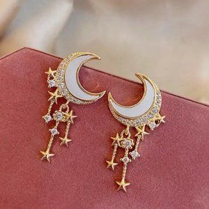 Crescent Moon & Star Celestial Ethereal Gold Rhinestone Tassel Stud Earrings NEW